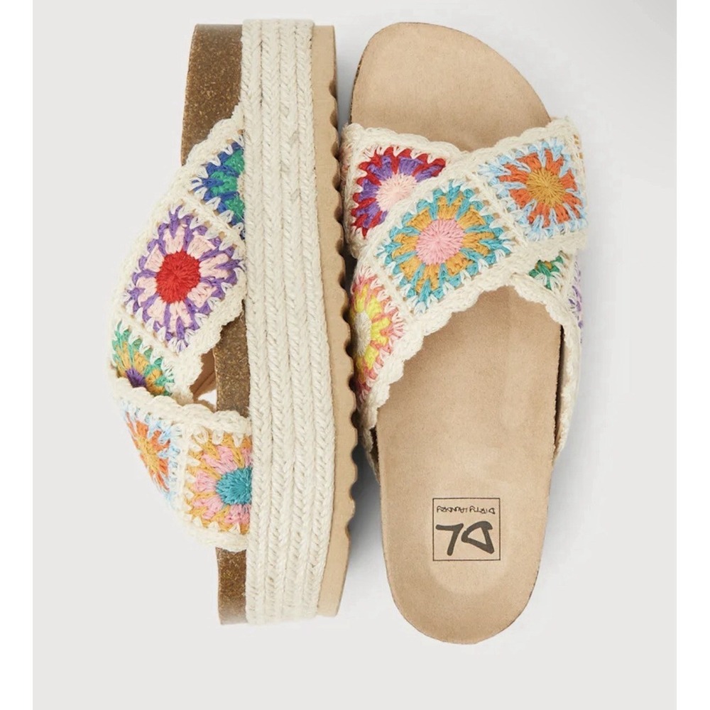 NIB Dirty Laundry Plays 9.5 Crochet Espadrille Platform Sandal Granny Square